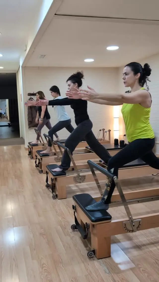 Clase de Reformer en grupo